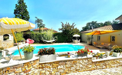 Villa in Saint-Priest-en-Jarez, Auvergne-Rhône-Alpes, France 1