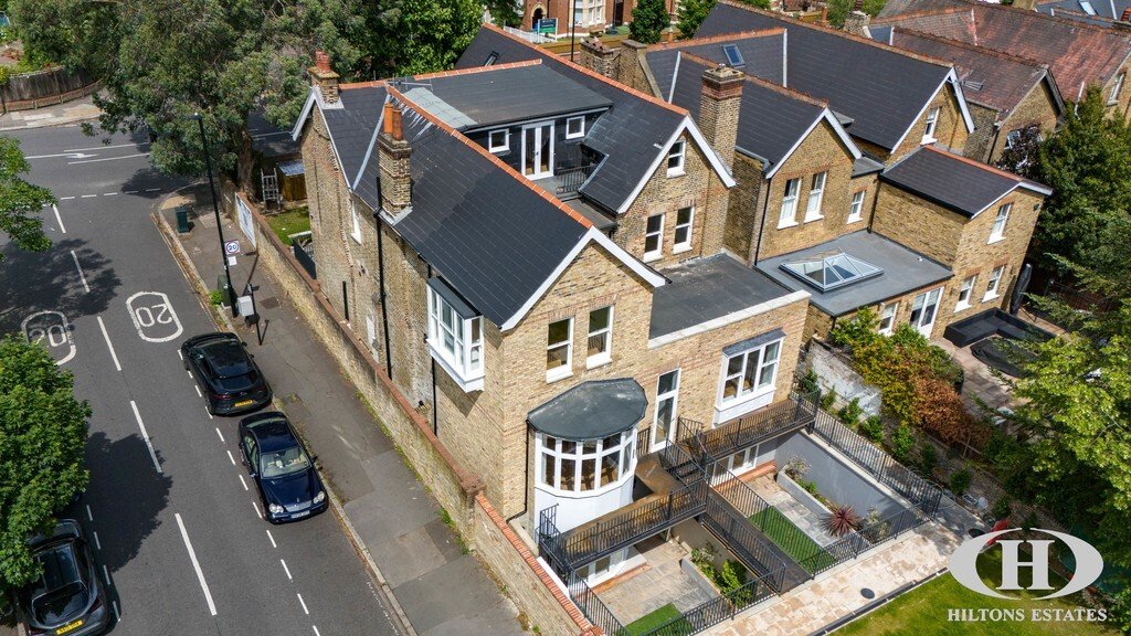 Apartment in Ealing (London Borough of Ealing), Ealing, England 1 - 17564036