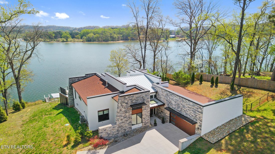 House in Harriman, Tennessee, United States 3 - 17562071