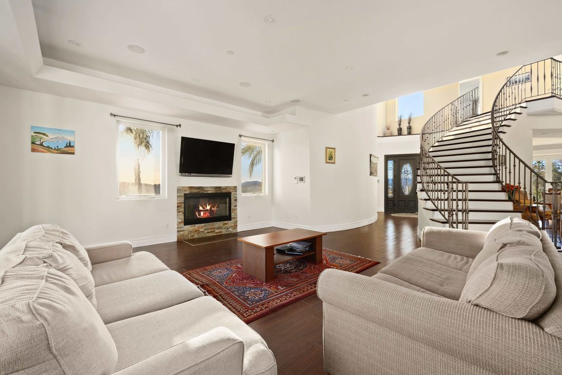 Estate in Los Angeles, California, United States 1 - 17563129