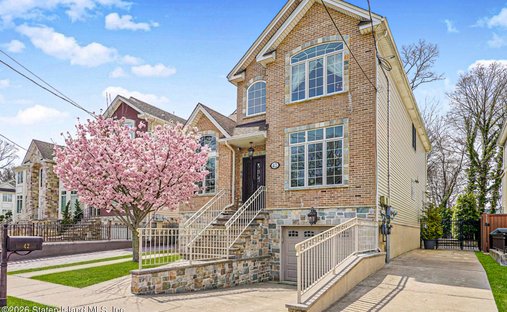 House in New York, New York, United States 1