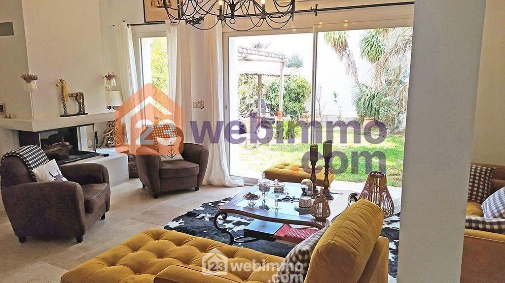 Villa in Saintes-Maries-de-la-Mer, Provence-Alpes-Côte d'Azur, France 1 - 17564541