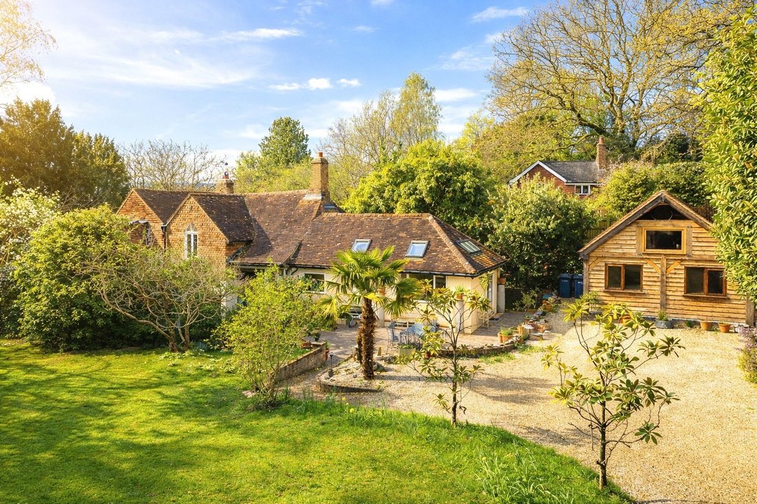 House in Wormley, England 3 - 17466590
