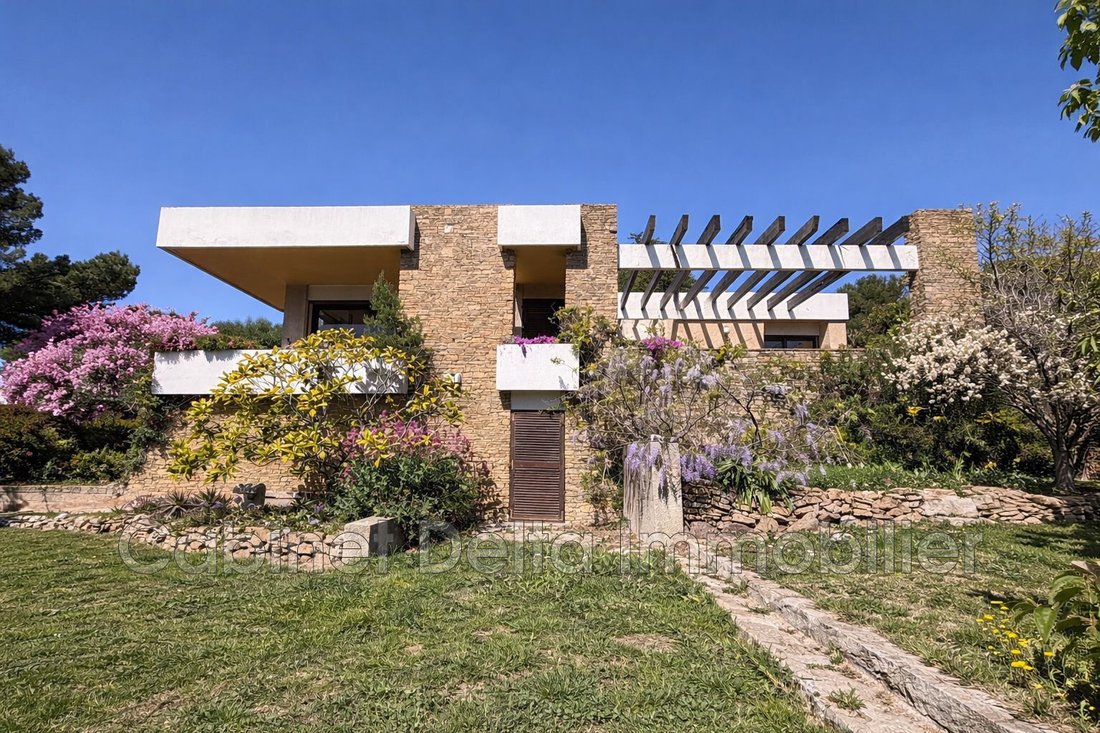 Villa in Six-Fours-les-Plages, Provence-Alpes-Côte d'Azur, France 1 - 17562843