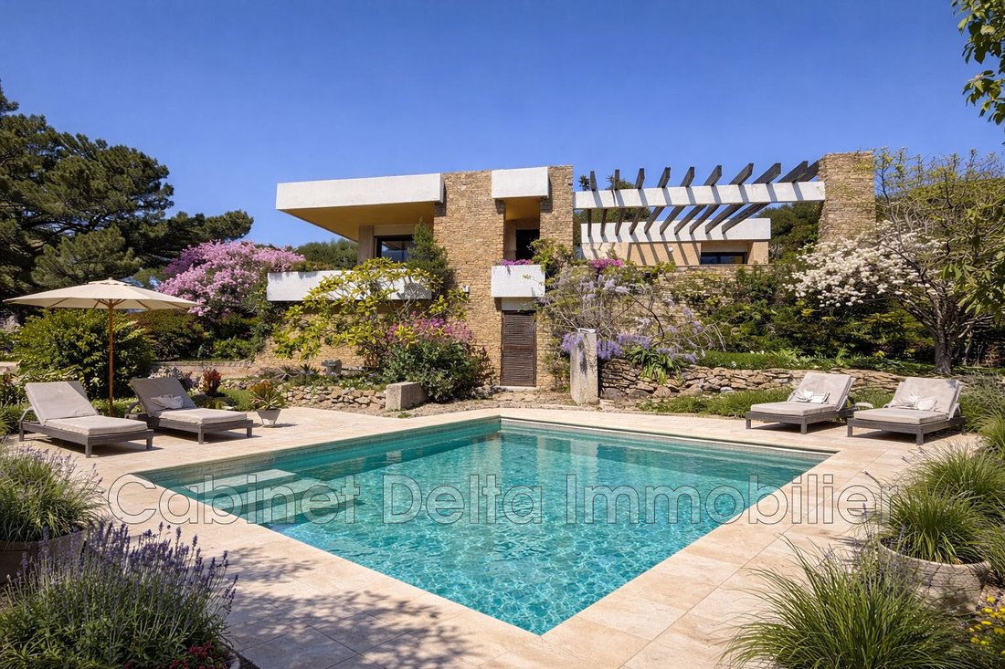 Villa in Six-Fours-les-Plages, Provence-Alpes-Côte d'Azur, France 3 - 17562843