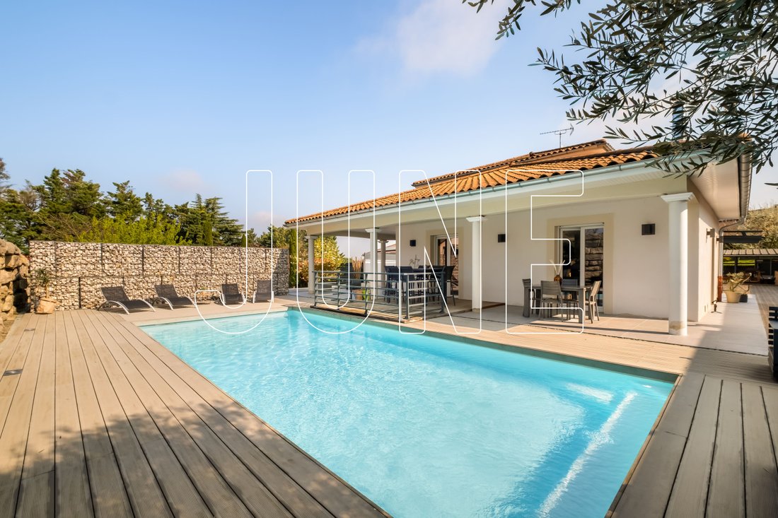 House in Marennes, Auvergne-Rhône-Alpes, France 1 - 17564325