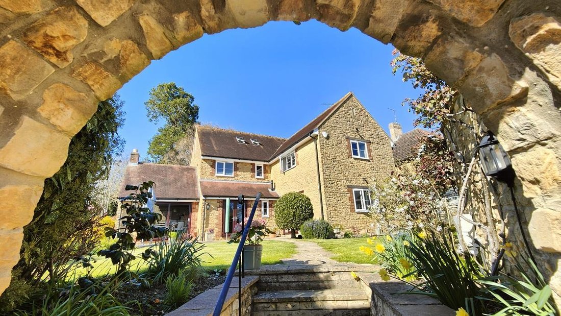 House in Sherborne, England 1 - 16939276