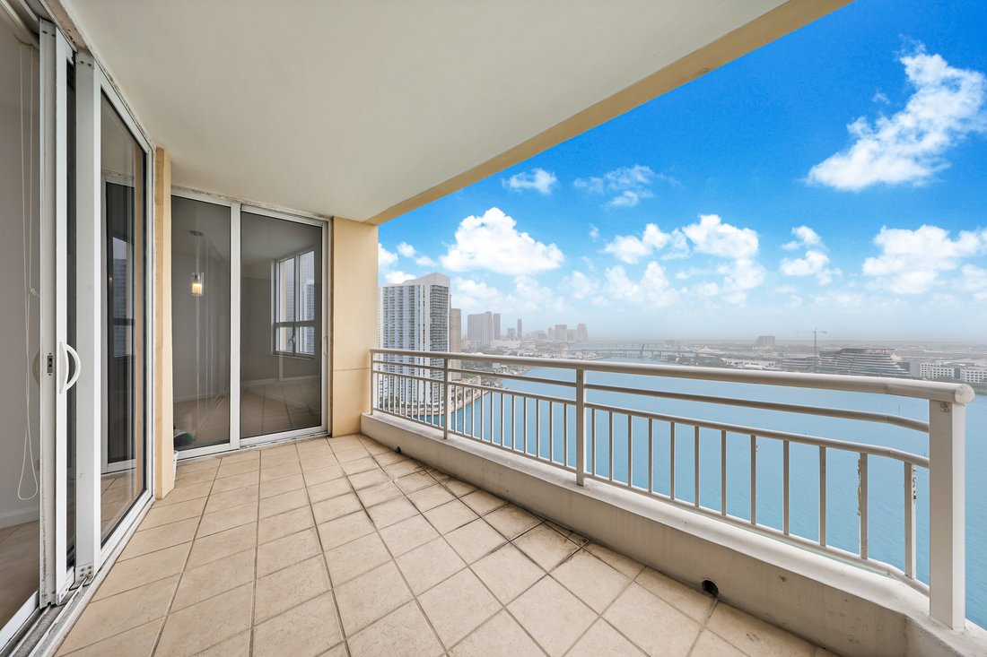 Condo in Miami, Florida, United States 4 - 17563770