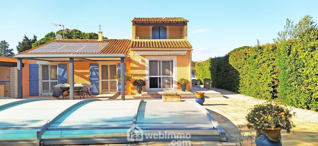 Villa in Arles, Provence-Alpes-Côte d'Azur, France 3 - 17564538