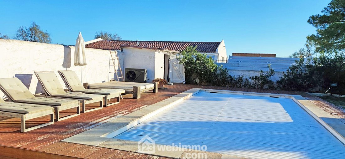Villa in Saintes-Maries-de-la-Mer, Provence-Alpes-Côte d'Azur, France 5 - 17564545