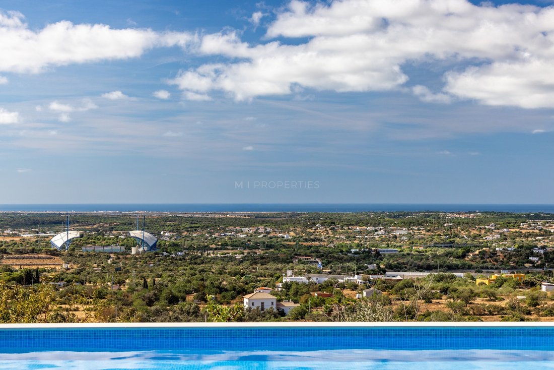 Villa in Santa Barbara de Nexe, Algarve, Portugal 2 - 17565200
