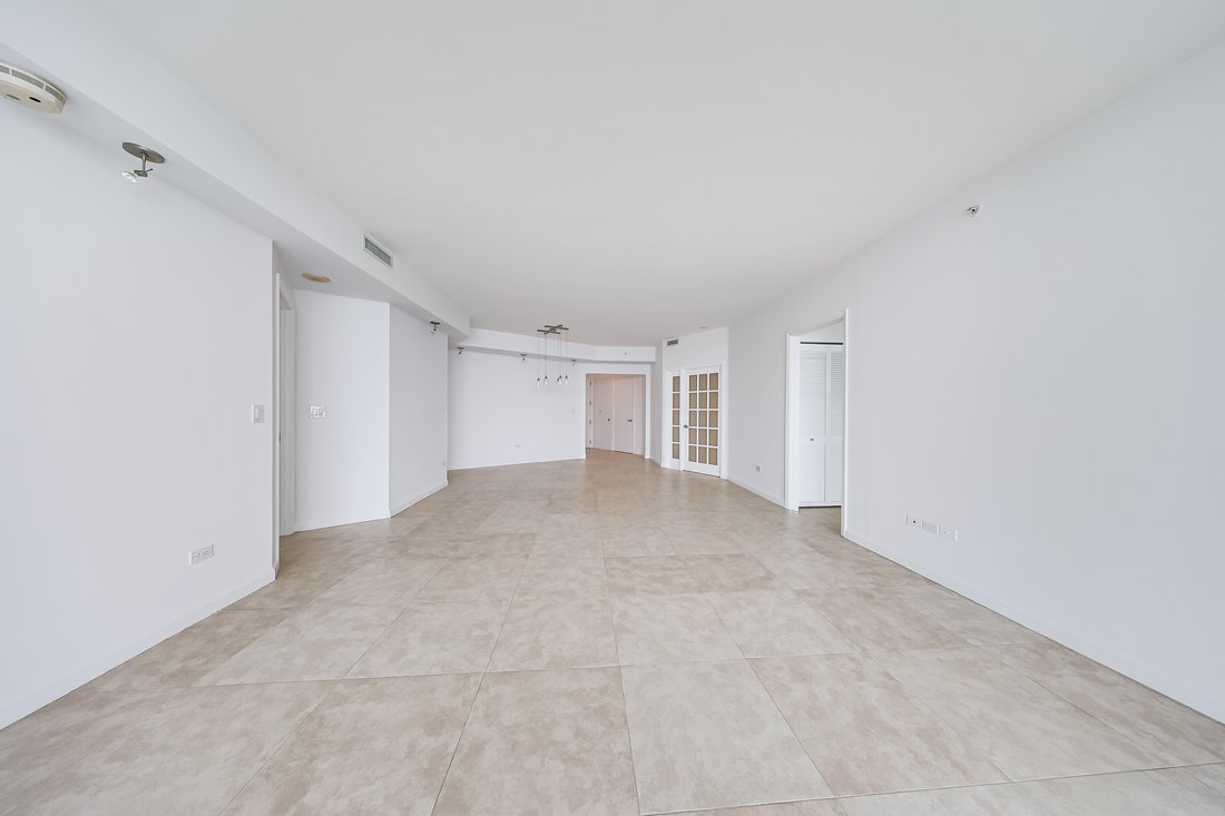 Condo in Miami, Florida, United States 5 - 17563770