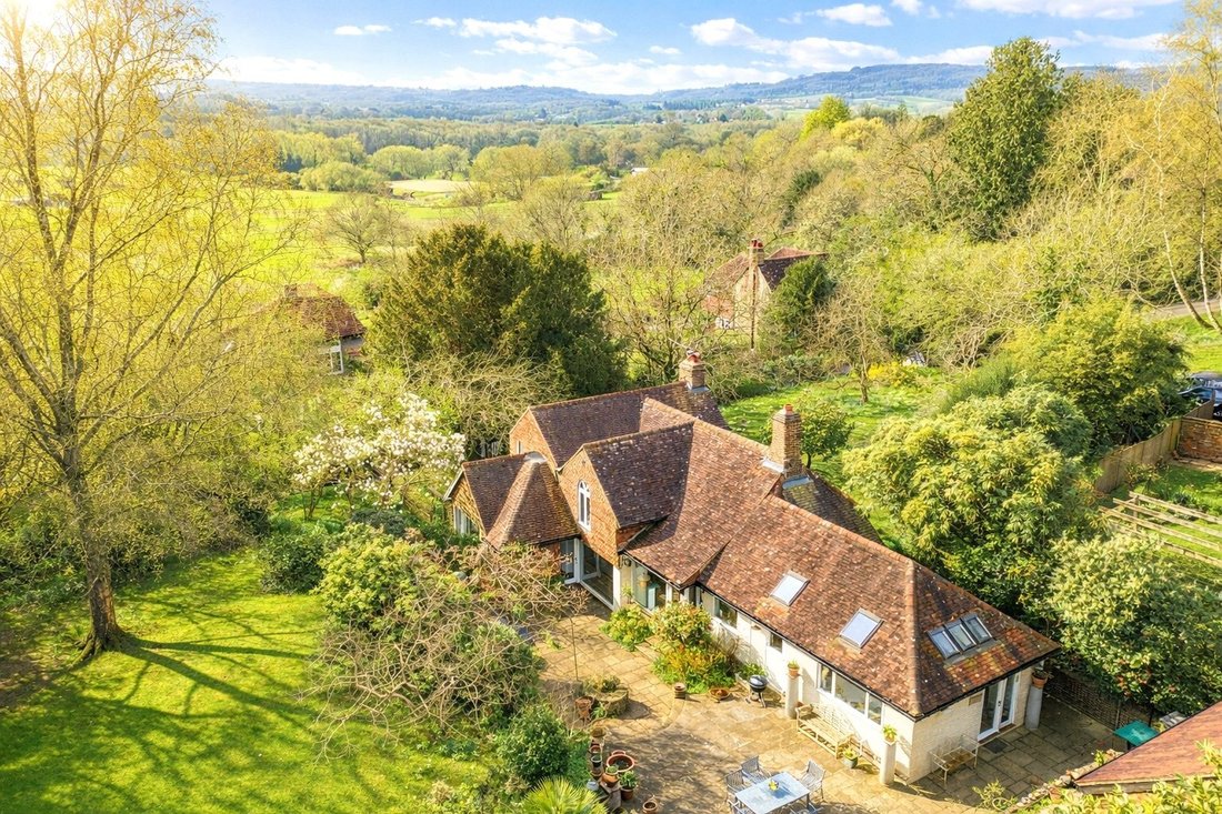 House in Wormley, England 1 - 17466590