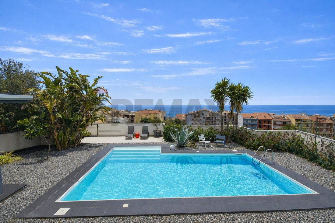 Villa in Santa Teresa di Riva, Sicily, Italy 4 - 17566770