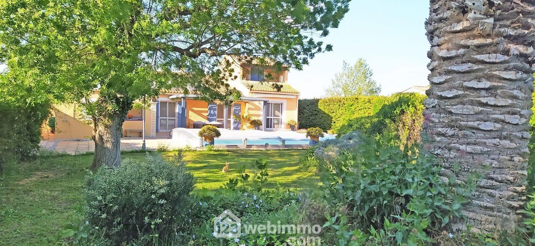 Villa in Arles, Provence-Alpes-Côte d'Azur, France 2 - 17564538
