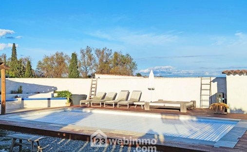 Villa in Saintes-Maries-de-la-Mer, Provence-Alpes-Côte d'Azur, France 1