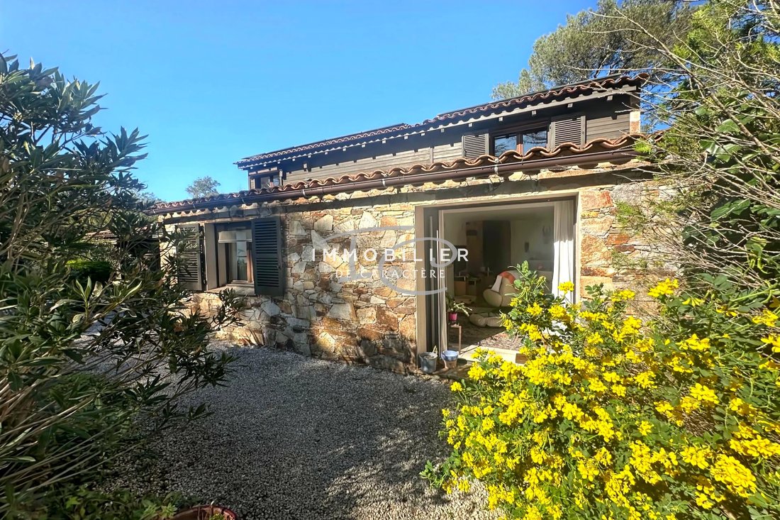 Villa in Gassin, Provence-Alpes-Côte d'Azur, France 4 - 17562839