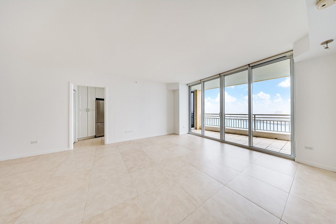 Condo in Miami, Florida, United States 3 - 17563770
