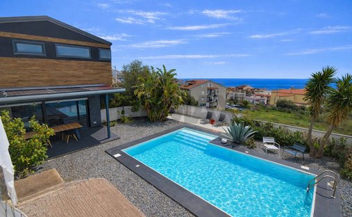 Villa in Santa Teresa di Riva, Sicily, Italy 1