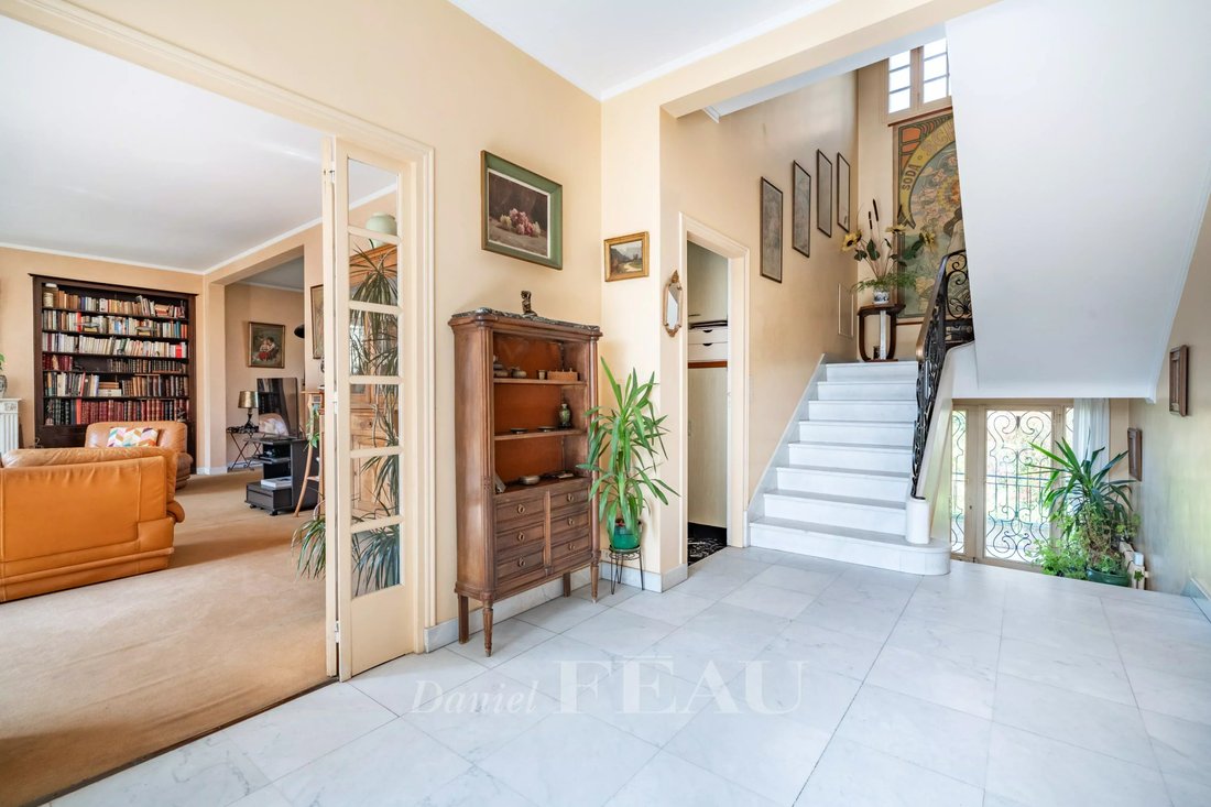 House in Bourg-La Feuillaume Nord, La Celle-Saint-Cloud, France 4 - 17564448