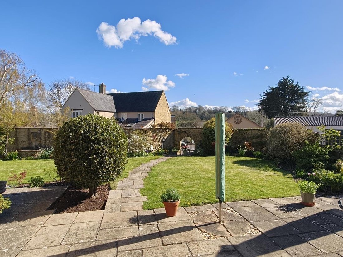 House in Sherborne, England 2 - 16939276