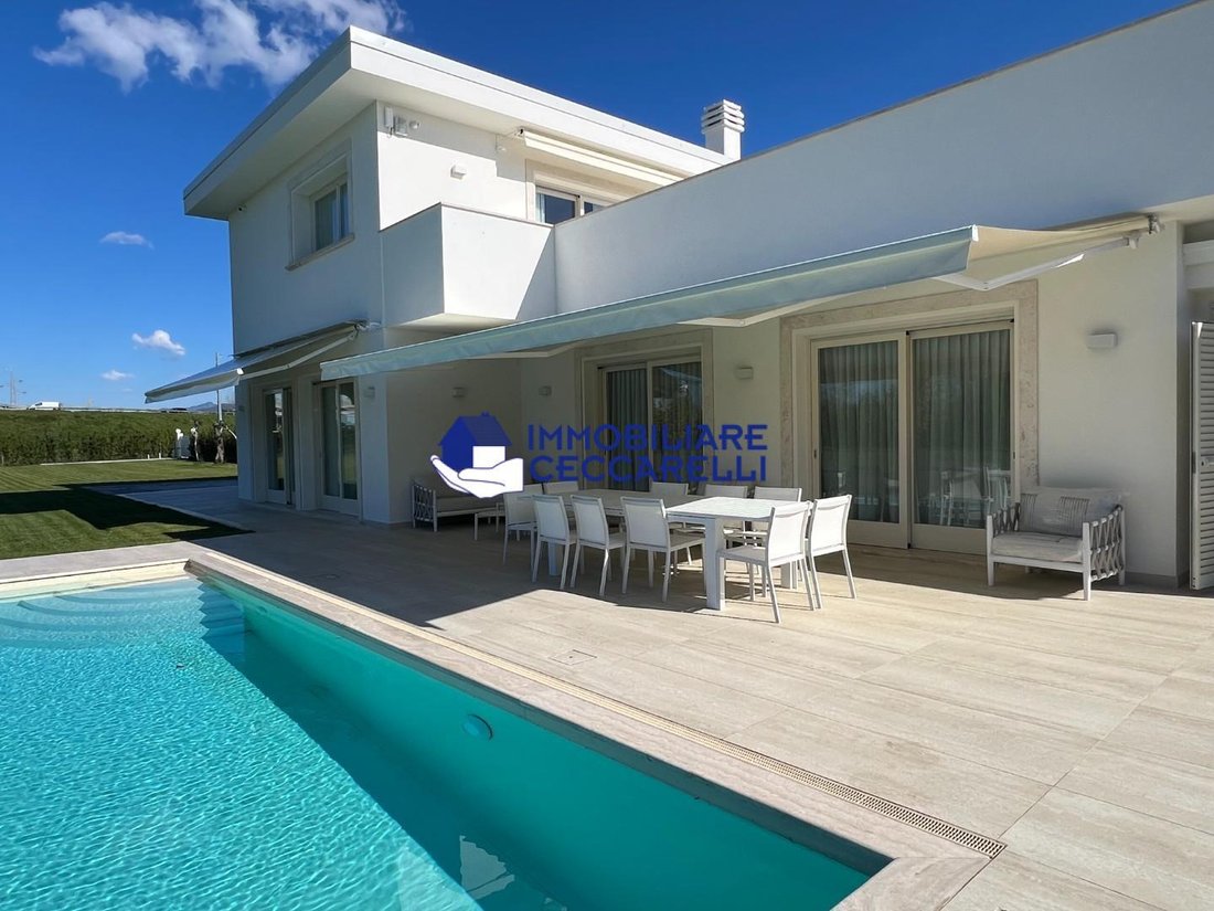 Villa in Pietrasanta, Tuscany, Italy 5 - 17565944