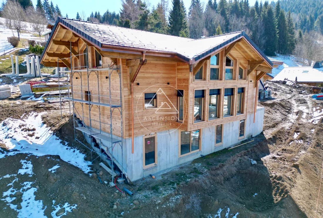 Chalet in Les Gets, Auvergne-Rhône-Alpes, France 2 - 17564517