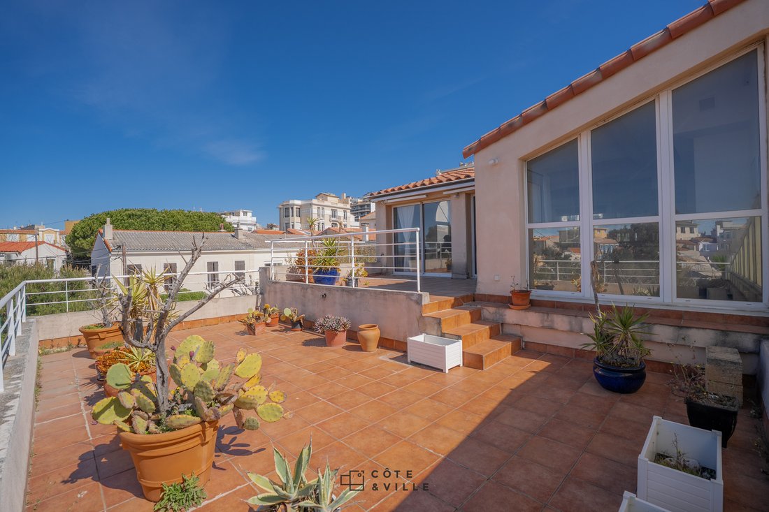 Apartment in Endoume, 7e Arrondissement, Marseille 2 - 17571195