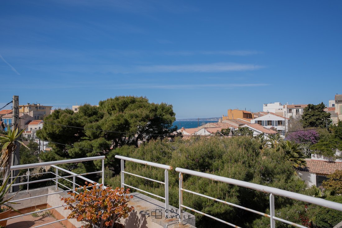 Apartment in Endoume, 7e Arrondissement, Marseille 3 - 17571195