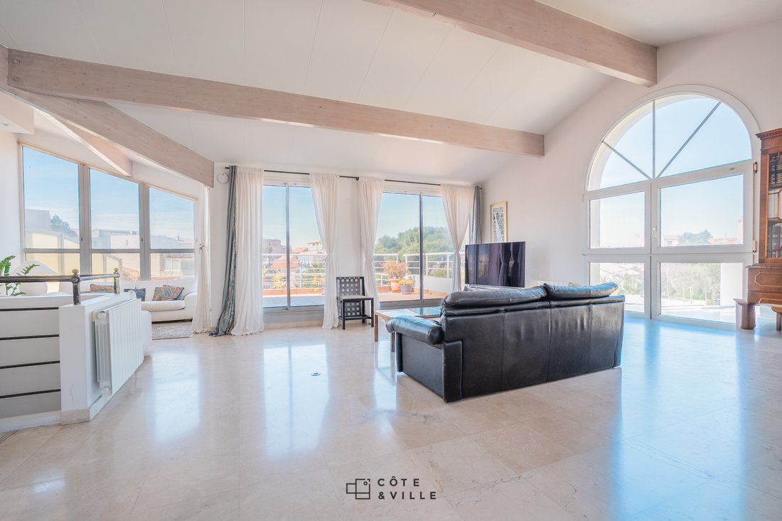 Apartment in Endoume, 7e Arrondissement, Marseille 4 - 17571195