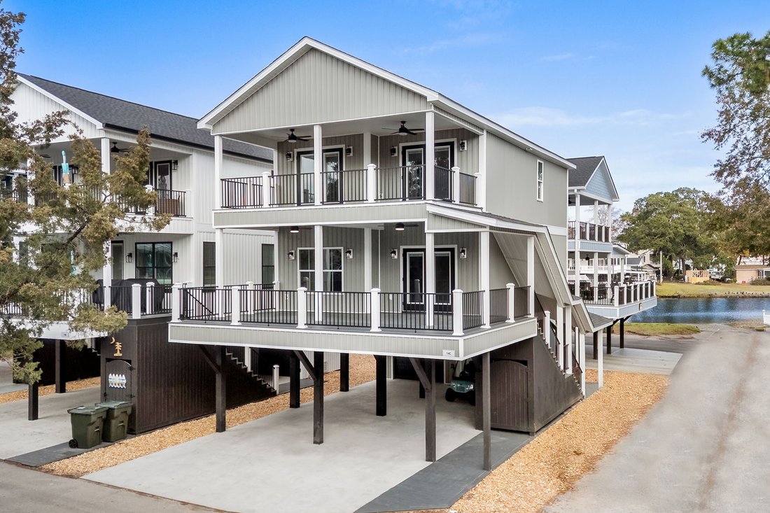 House in Surfside Beach, South Carolina, United States 1 - 17571164