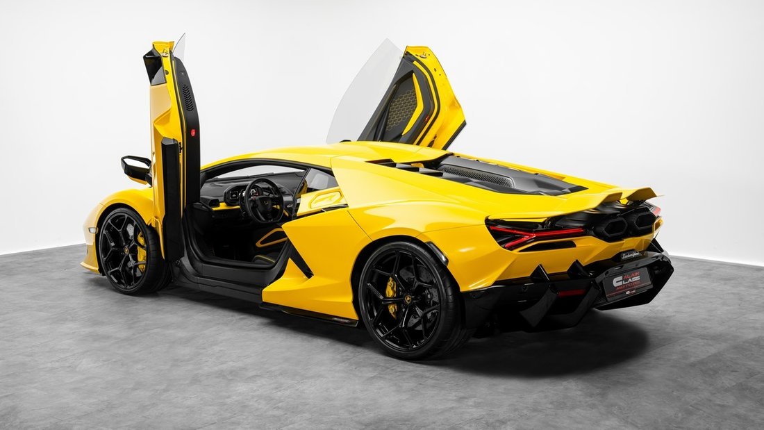 Coupe in Dubai, Dubai, United Arab Emirates 2 - 14831322