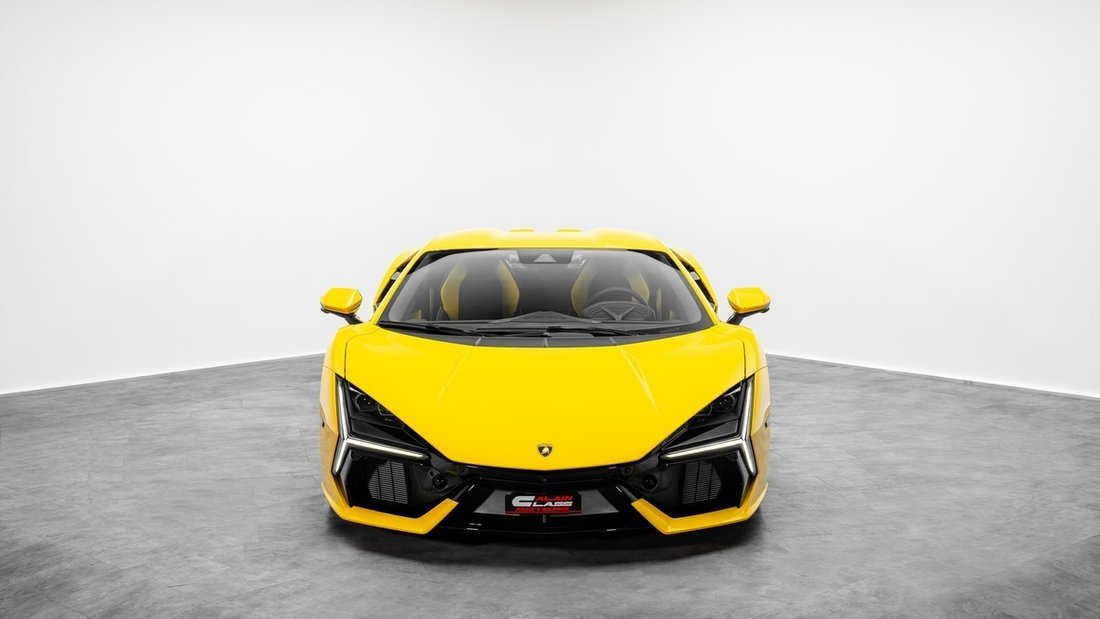Coupe in Dubai, Dubai, United Arab Emirates 3 - 14831322