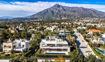 Villa a Marbella, Andalusia, Spagna 1