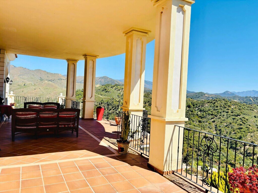 Villa in Estepona, Andalusia, Spain 3 - 17575101