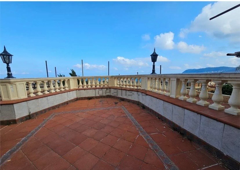 Villa in Central Hill, Alassio, Liguria 2 - 17572581
