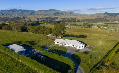 House in Ashhurst, Manawatu-Wanganui, New Zealand 1