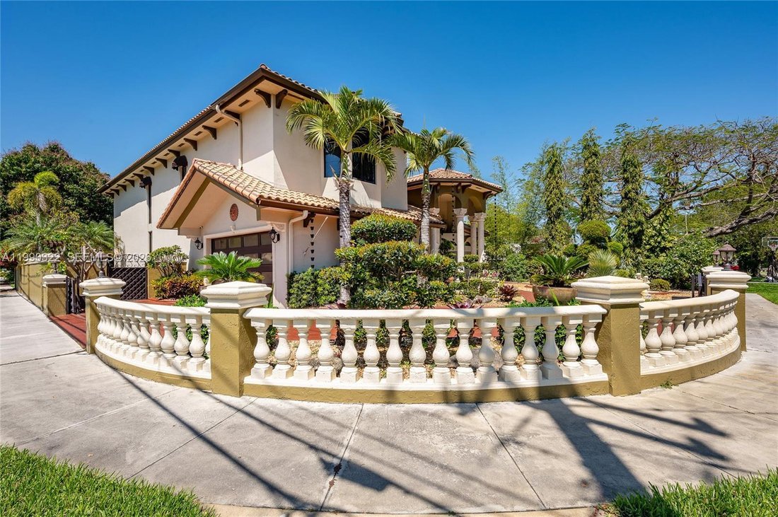 House in Miami Springs, Florida, United States 5 - 17572927