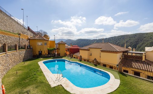 House in Genil, Granada, Spain 1