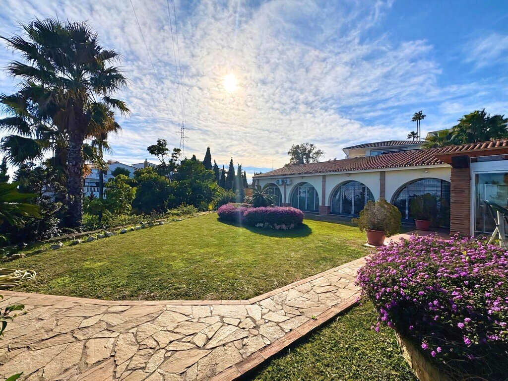 Villa in Fuengirola, Andalusia, Spain 2 - 17575104