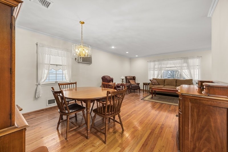House in New York, New York, United States 3 - 17573488