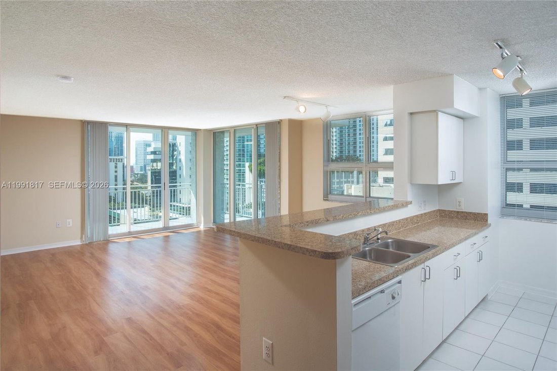 Condo in Miami, Florida, United States 3 - 17575063