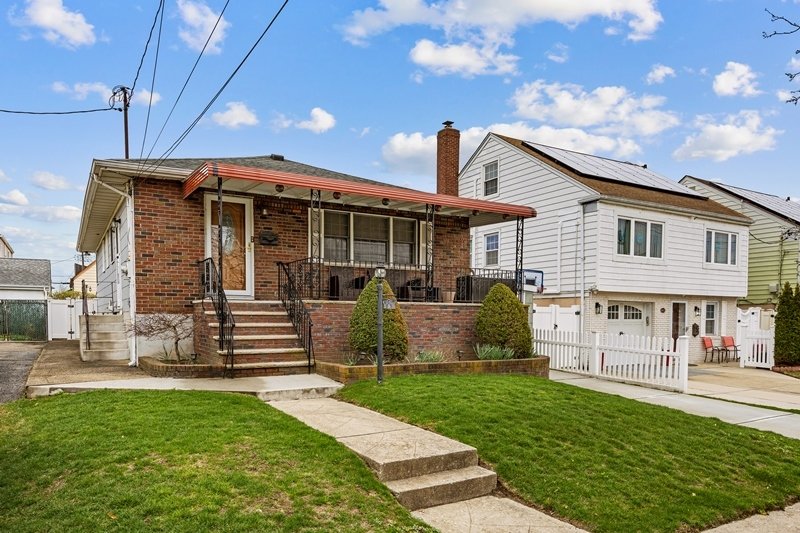House in New York, New York, United States 1 - 17573488