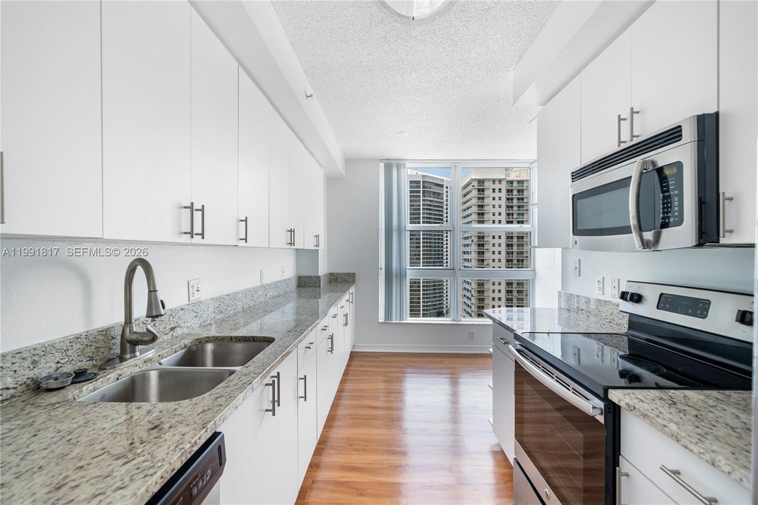 Condo in Miami, Florida, United States 4 - 17575063