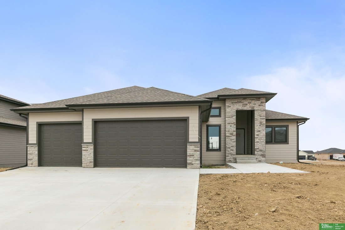 House in Papillion, Nebraska, United States 1 - 17356091