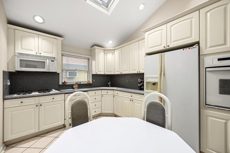House in New York, New York, United States 4 - 17573488