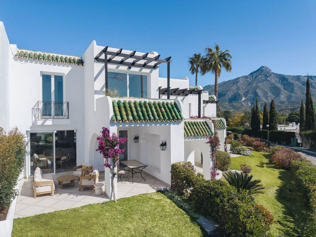 Townhouse in Nueva Andalucia, Marbella, Spain 1 - 16326843