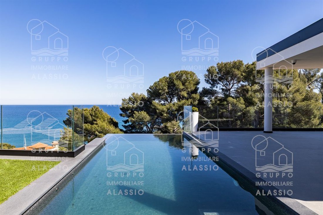 Villa in Diano Marina, Liguria, Italy 1 - 17574352