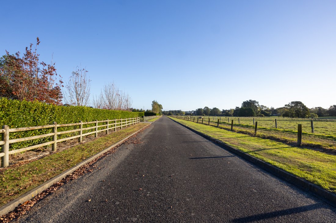 House in Ashhurst, Manawatu-Wanganui, New Zealand 4 - 17575011