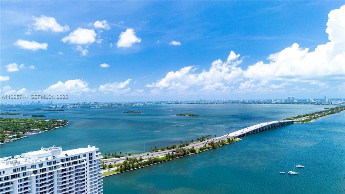 Condo in Miami, Florida, United States 1 - 17574466
